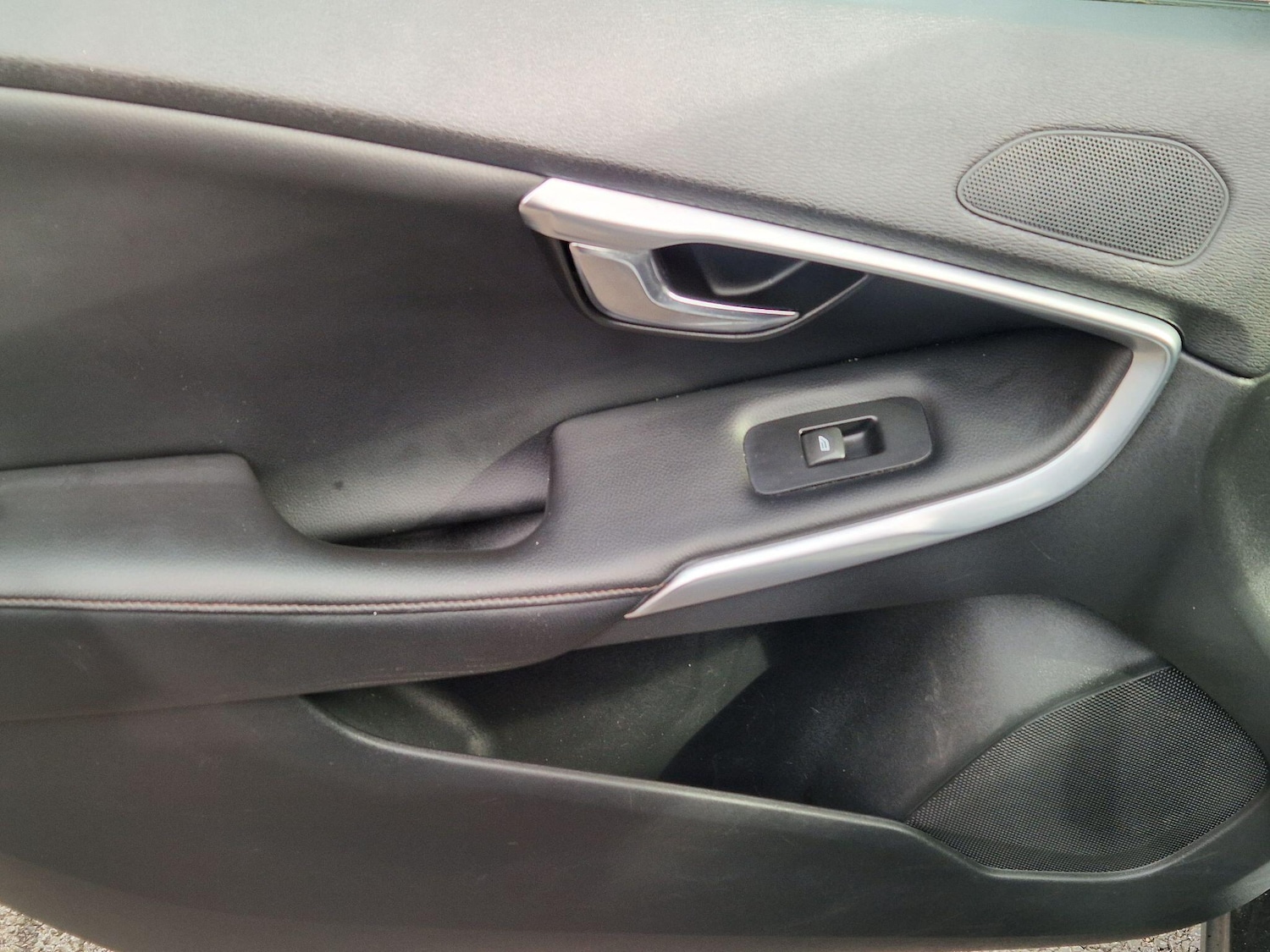 Used Volvo V40 Cross Country for sale - 77657626: Photo 39