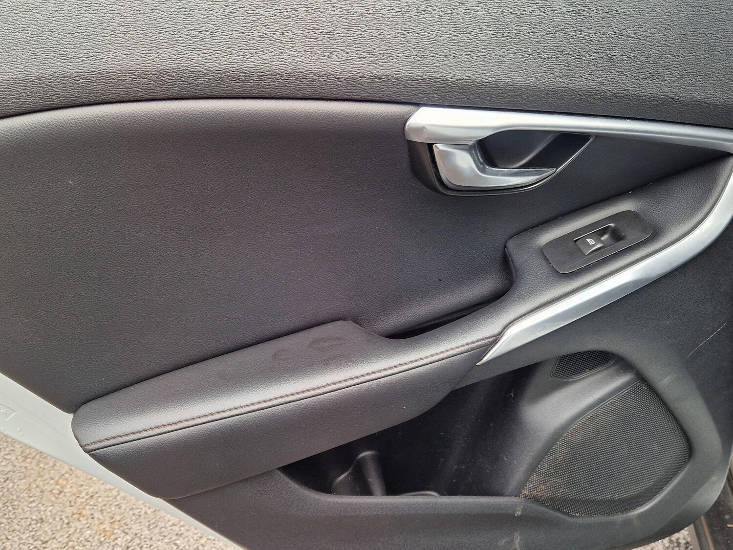 Used Volvo V40 Cross Country for sale - 77657626: Photo 42