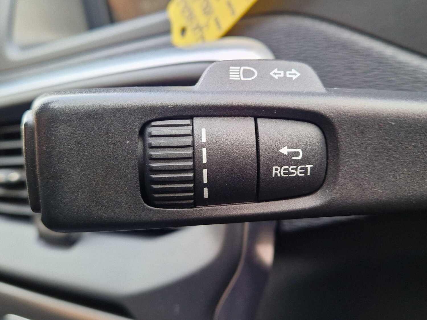 Used Volvo V40 Cross Country for sale - 77657626: Photo 45