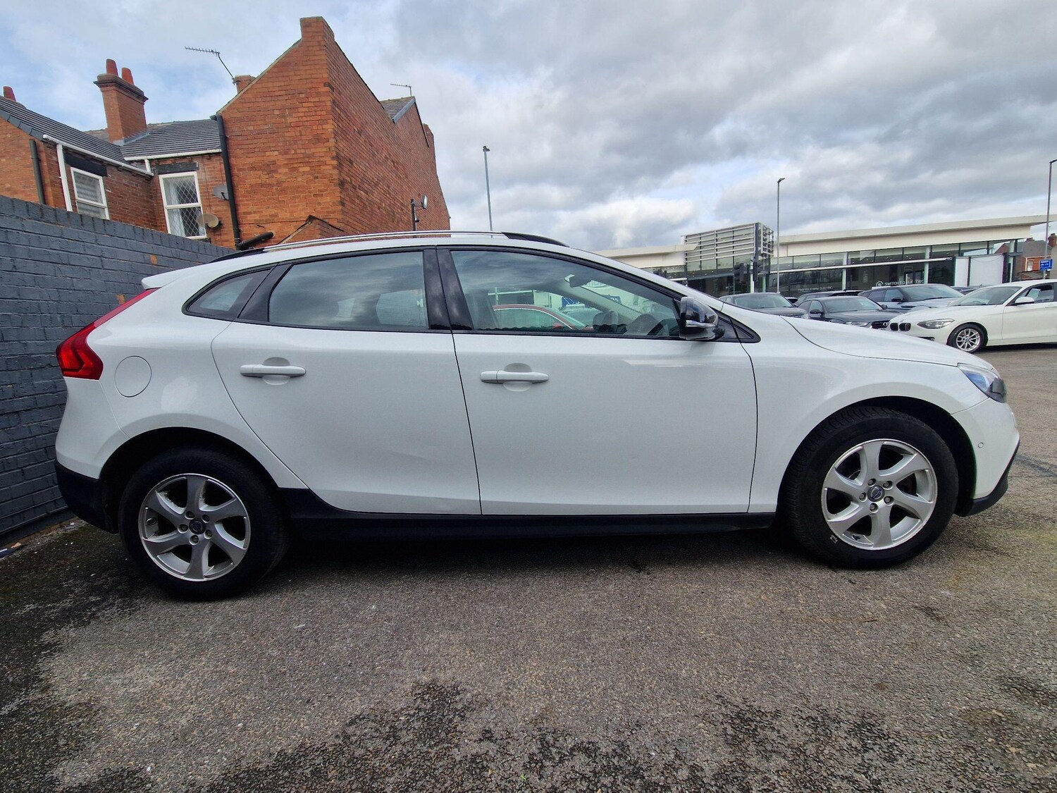 Used Volvo V40 Cross Country for sale - 77657626: Photo 7