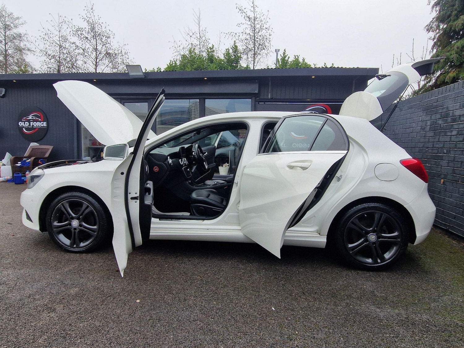 Used Mercedes-Benz A-Class 2015 for sale - 77387599: Photo 15