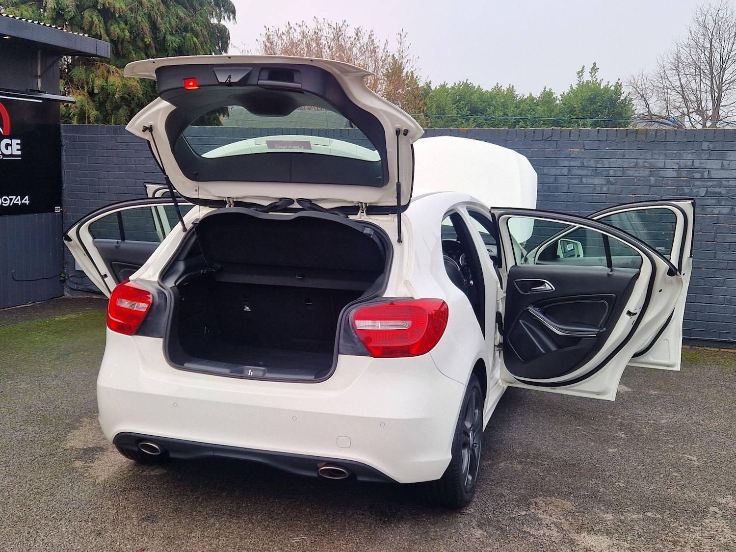 Used Mercedes-Benz A-Class 2015 for sale - 77387599: Photo 21