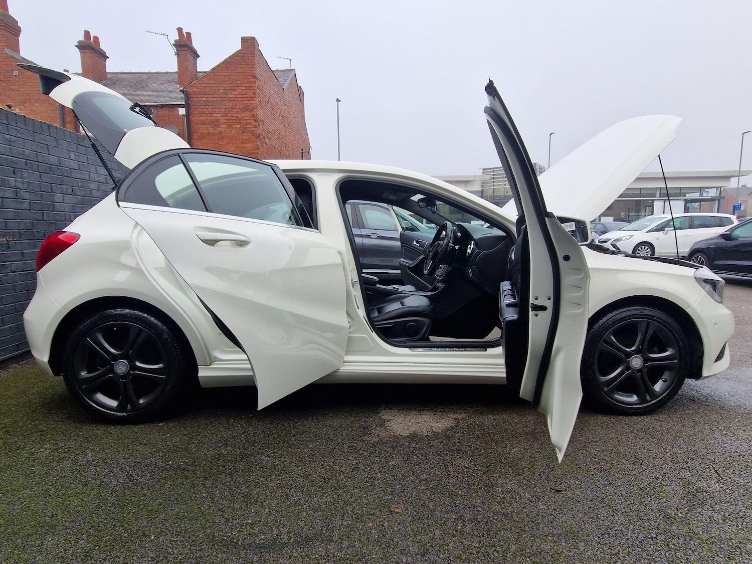 Used Mercedes-Benz A-Class 2015 for sale - 77387599: Photo 22