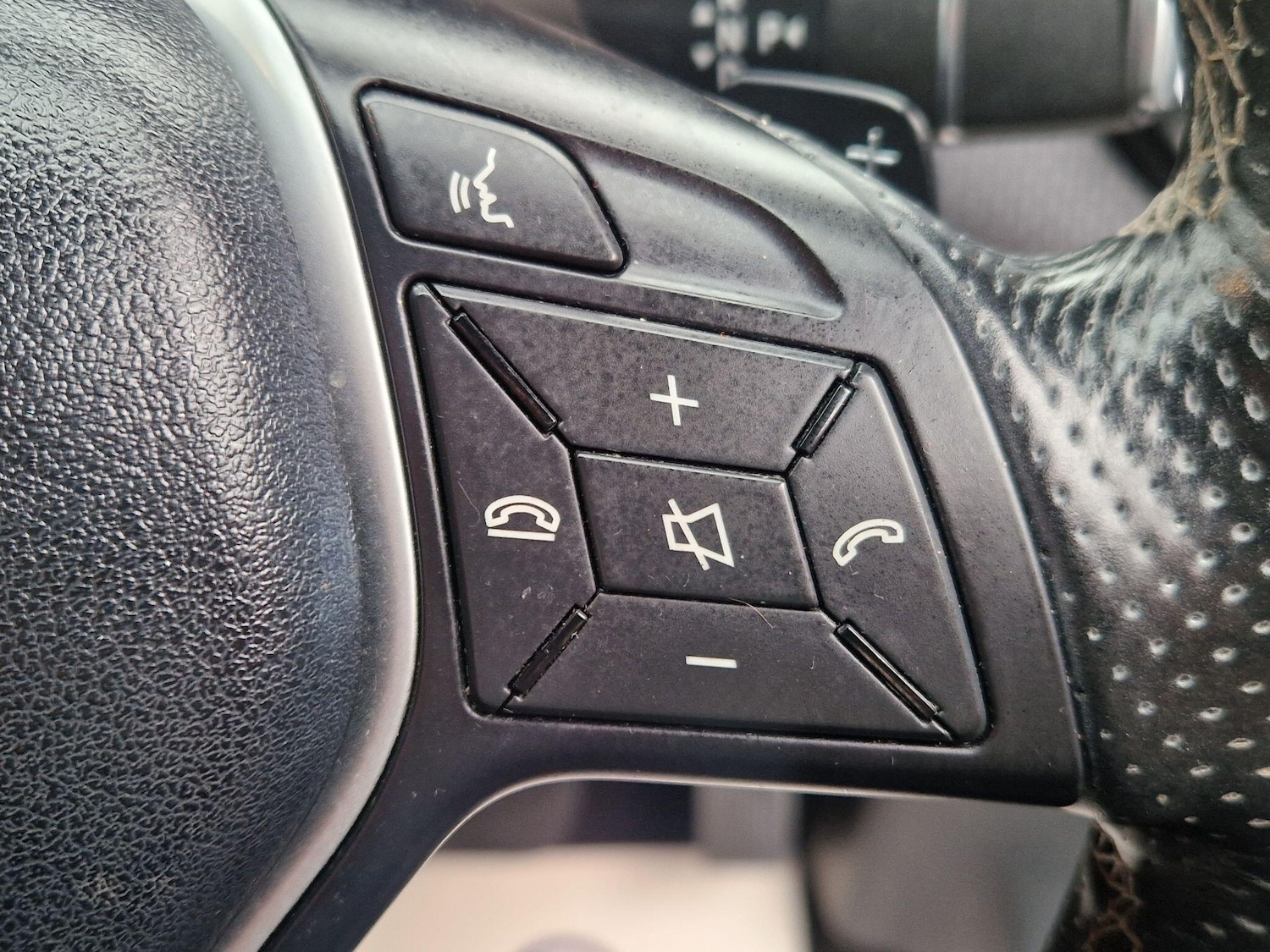 Used Mercedes-Benz A-Class 2015 for sale - 77387599: Photo 52