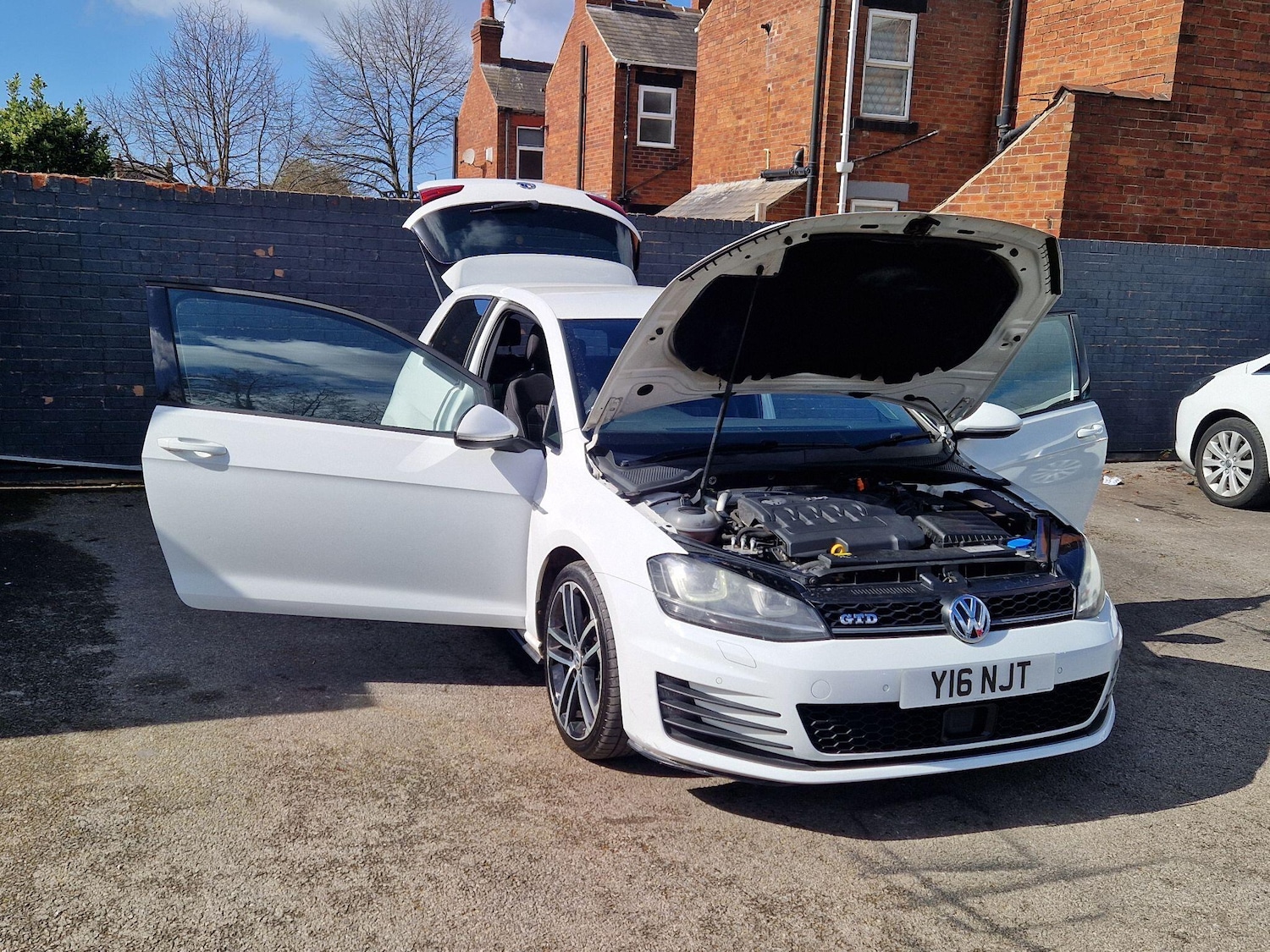 Used Volkswagen Golf 2014 for sale - 78072935: Photo 12