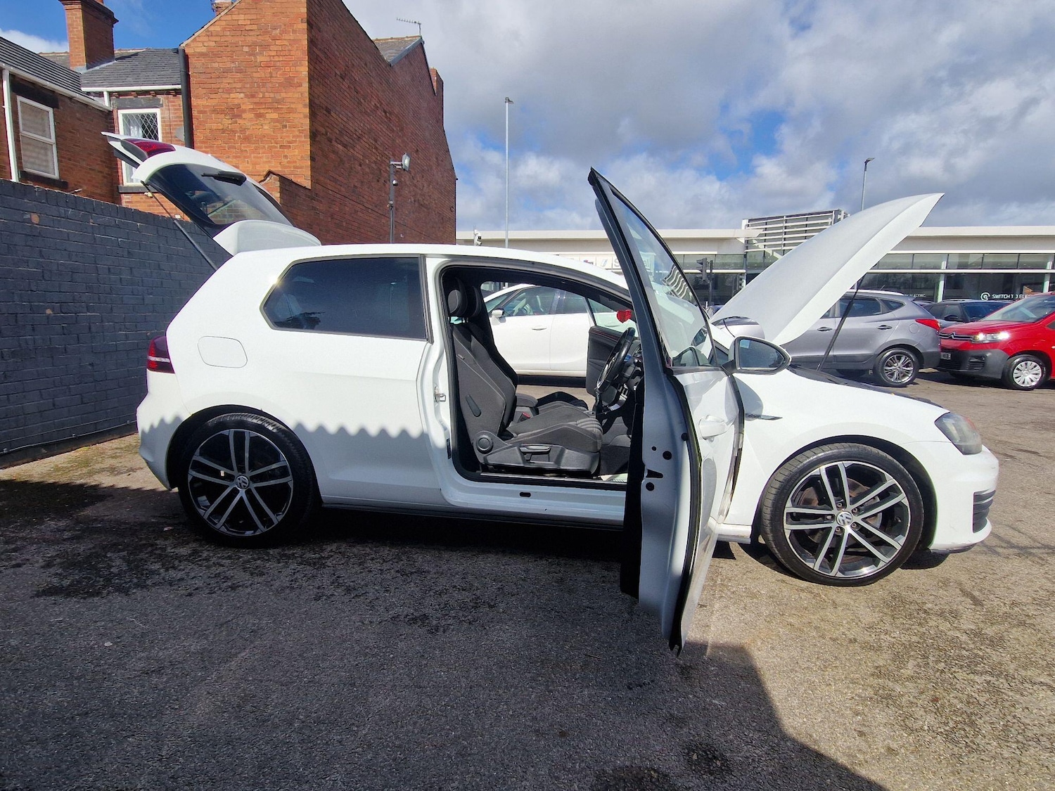 Used Volkswagen Golf 2014 for sale - 78072935: Photo 22