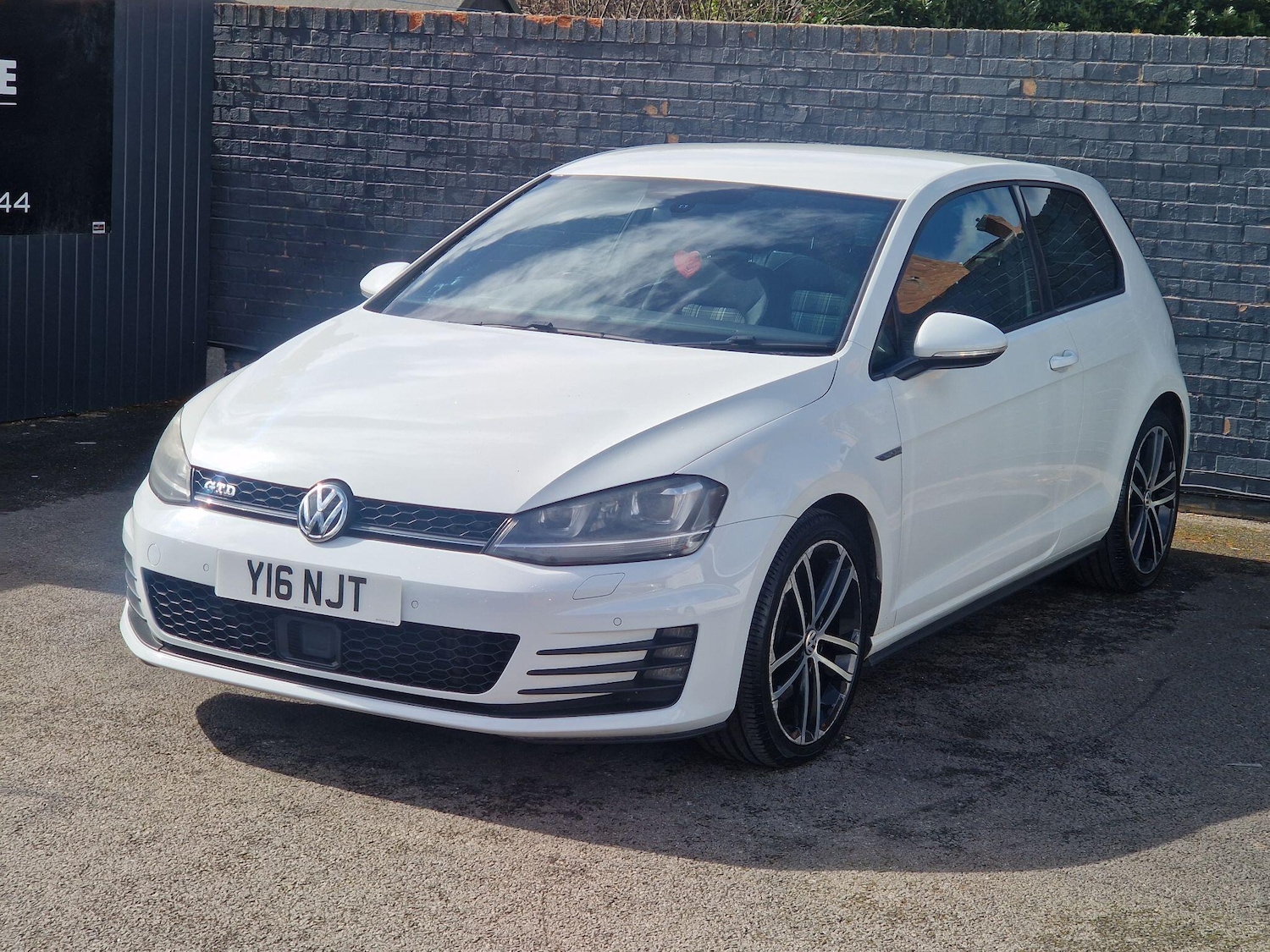 Used Volkswagen Golf 2014 for sale - 78072935: Photo 5