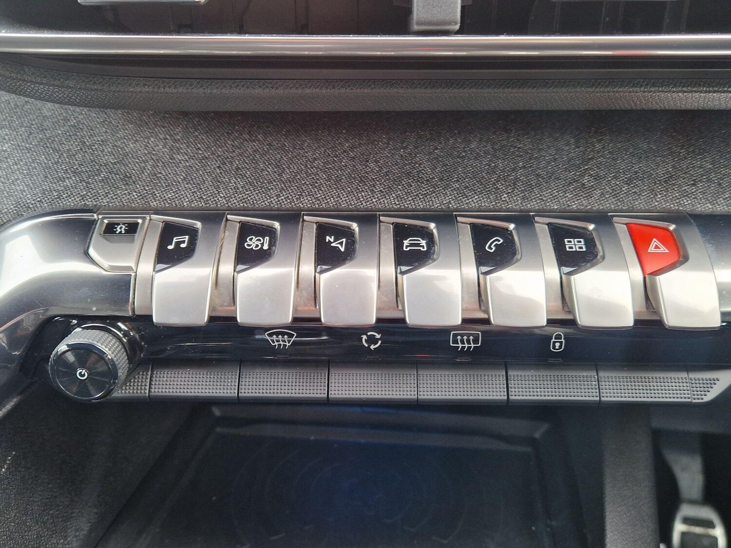 Used Peugeot 3008 2017 for sale - 77478992: Photo 52