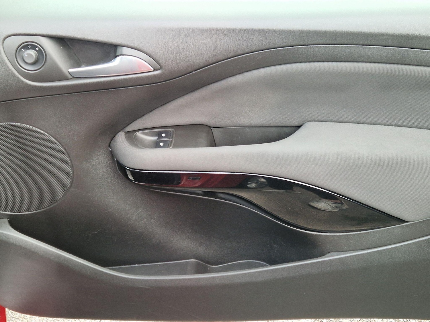 Used Vauxhall ADAM 2015 for sale - 77658550: Photo 31