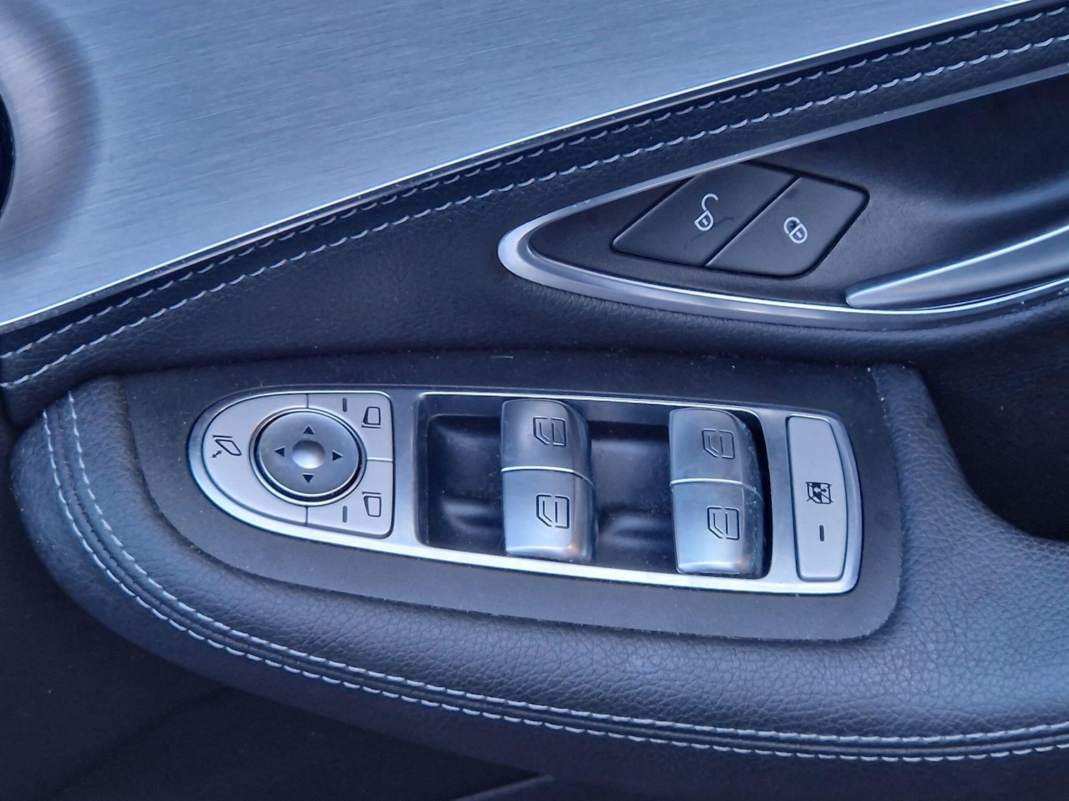 Used Mercedes-Benz C Class 2015 for sale - 77015480: Photo 33