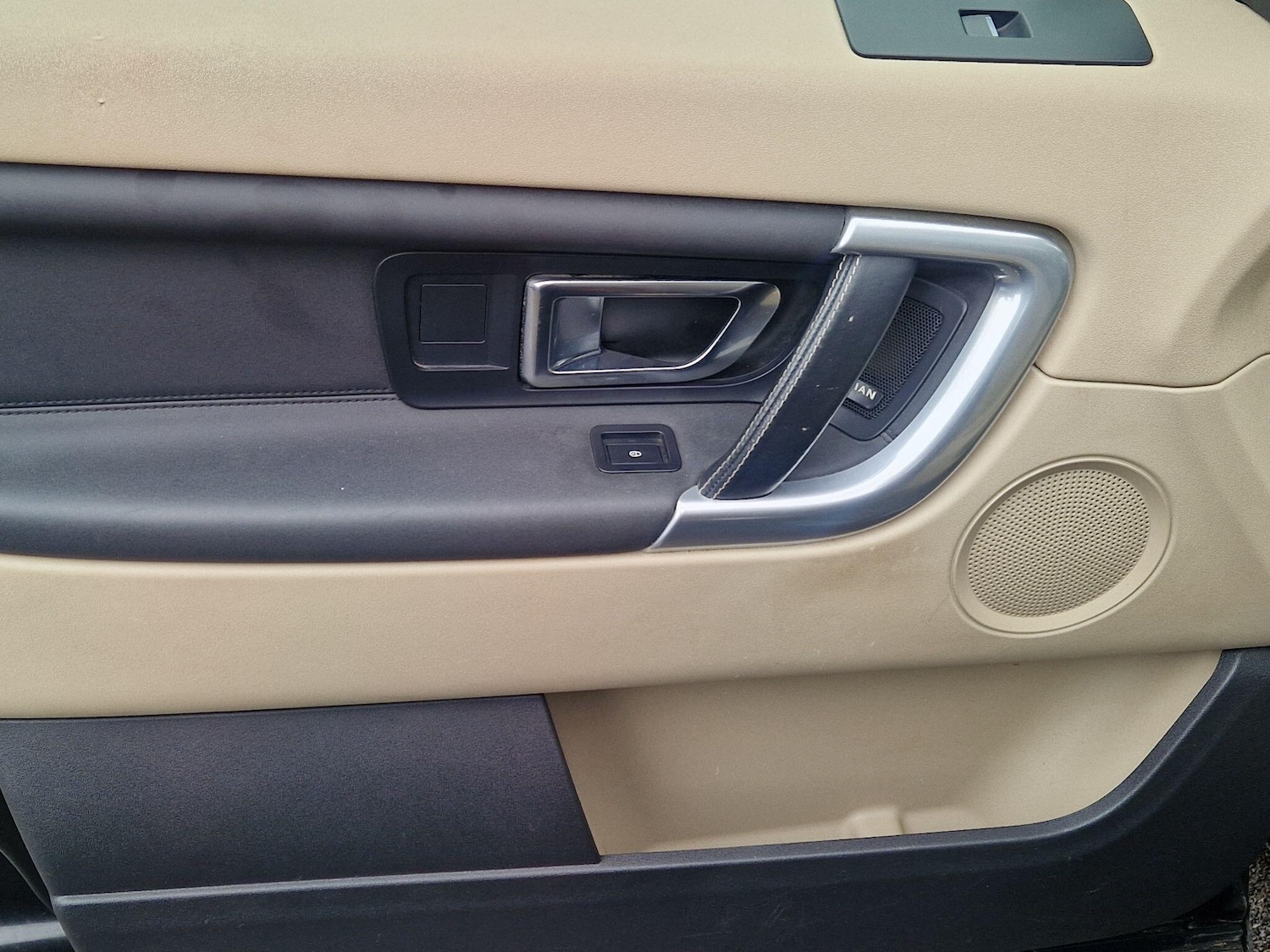 Used Land Rover Discovery Sport 2018 for sale - 77376361: Photo 40