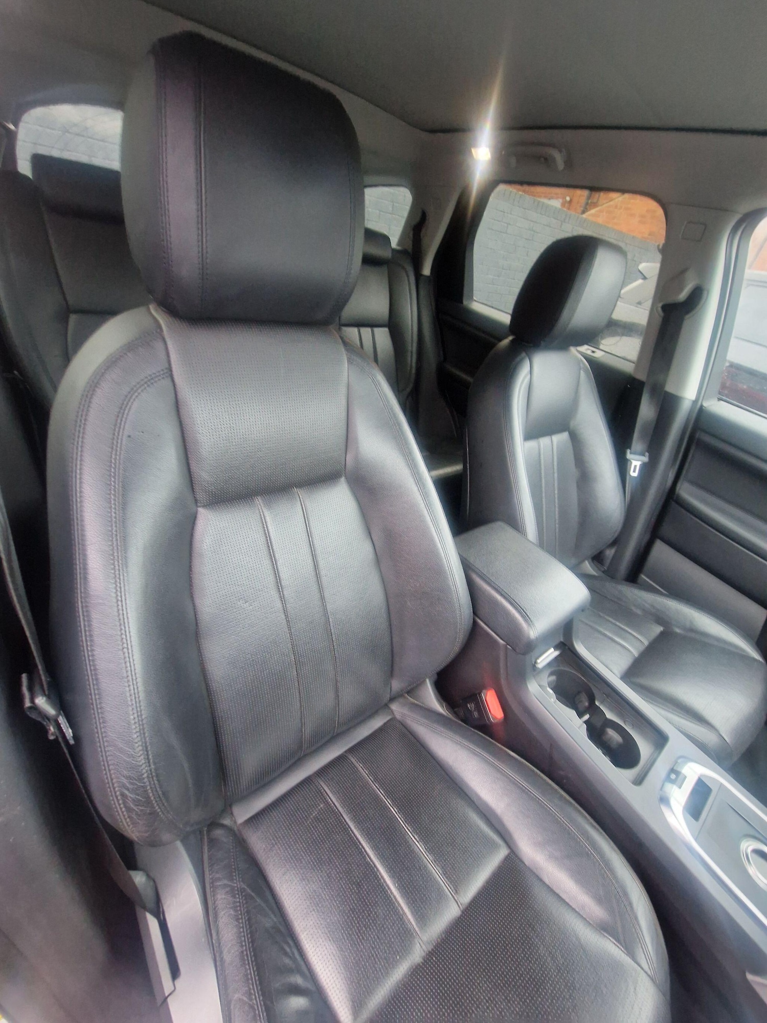 Used Land Rover Discovery Sport 2017 for sale - 76927049: Photo 32