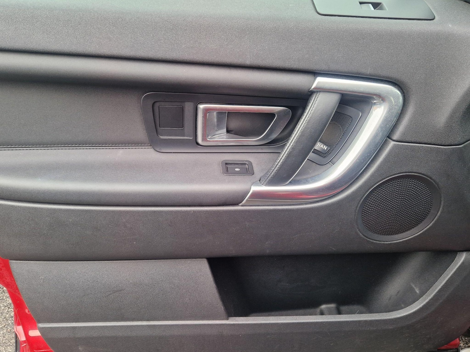 Used Land Rover Discovery Sport 2017 for sale - 76927049: Photo 41