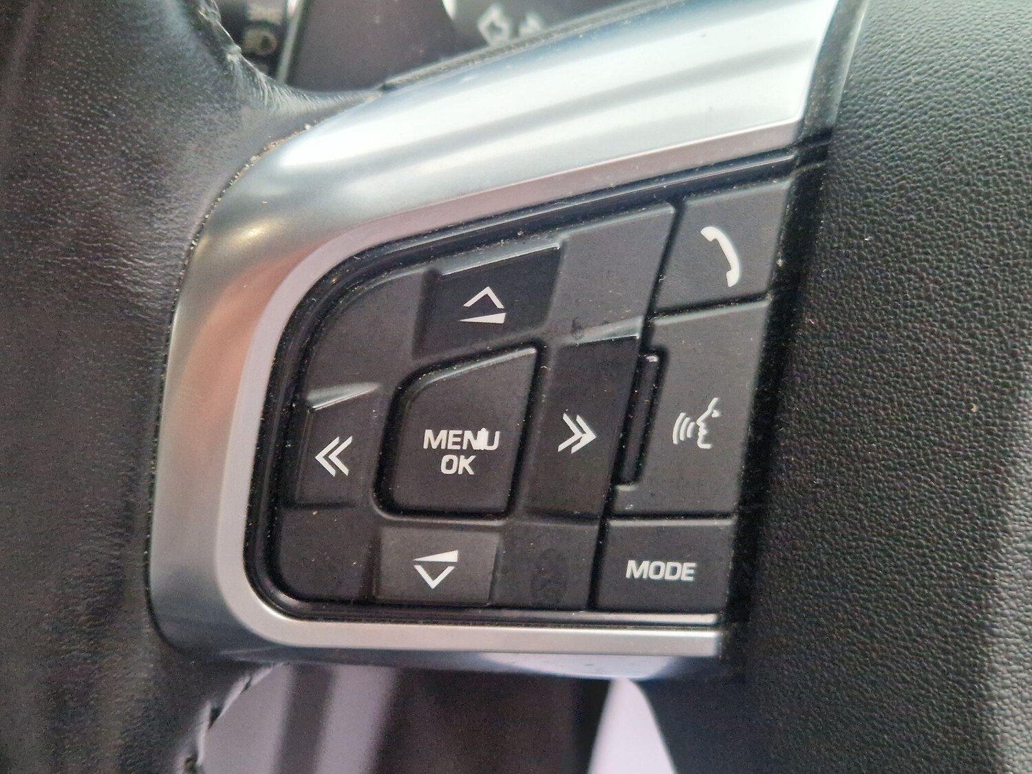 Used Land Rover Discovery Sport 2017 for sale - 76927049: Photo 51