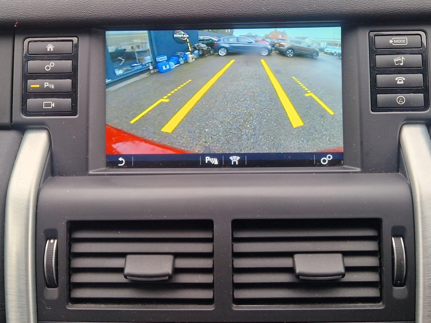 Used Land Rover Discovery Sport 2017 for sale - 76927049: Photo 52