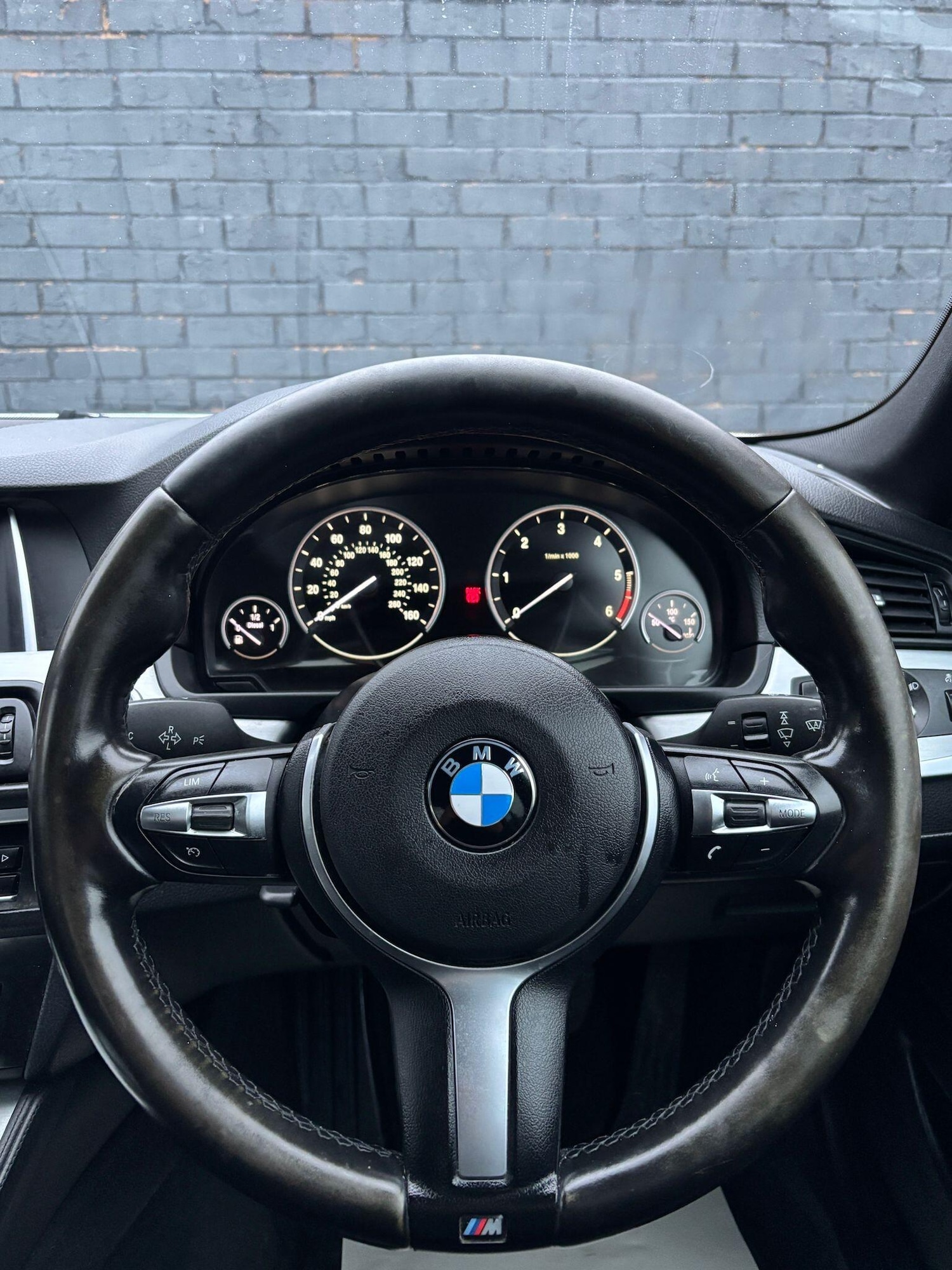 Used BMW 5 Series 2015 for sale - 77411361: Photo 45