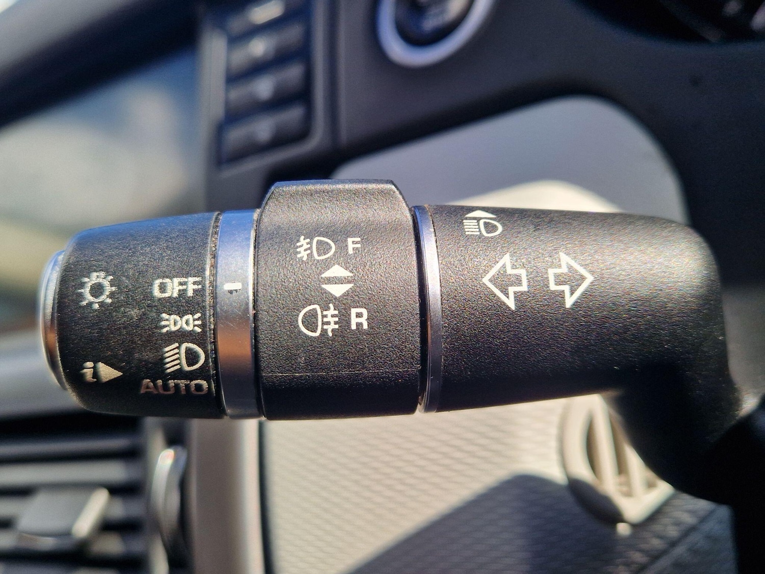 Used Land Rover Discovery Sport 2017 for sale - 77683925: Photo 48