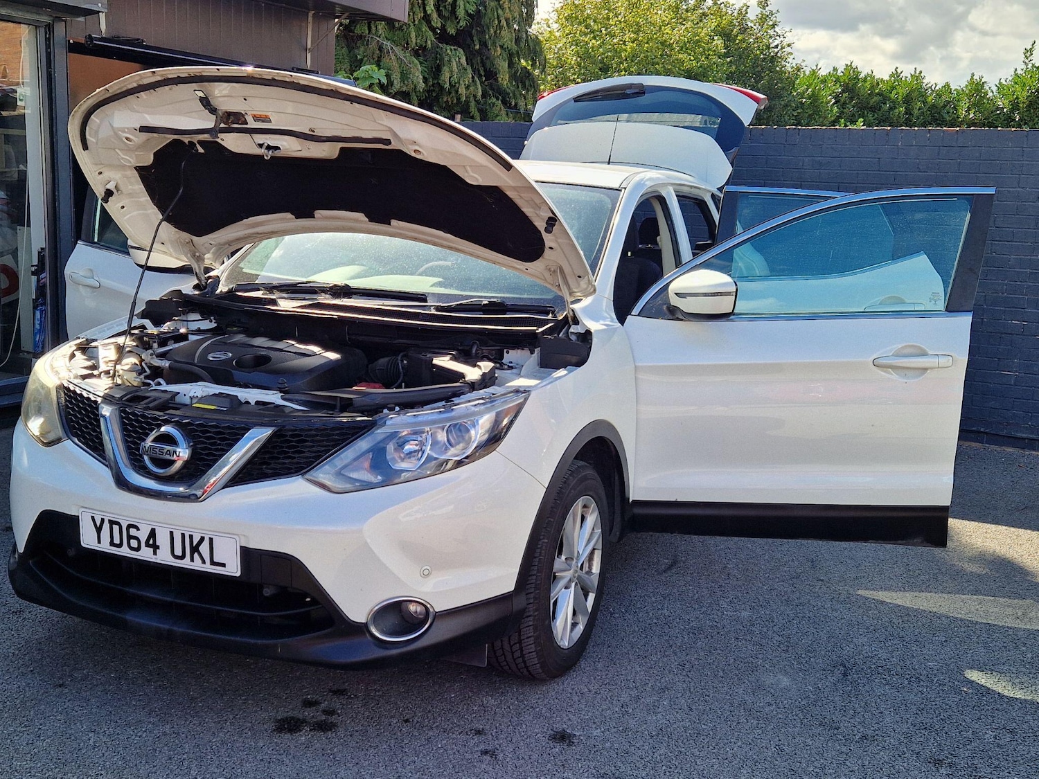 Used Nissan Qashqai 2014 for sale - 76953573: Photo 13