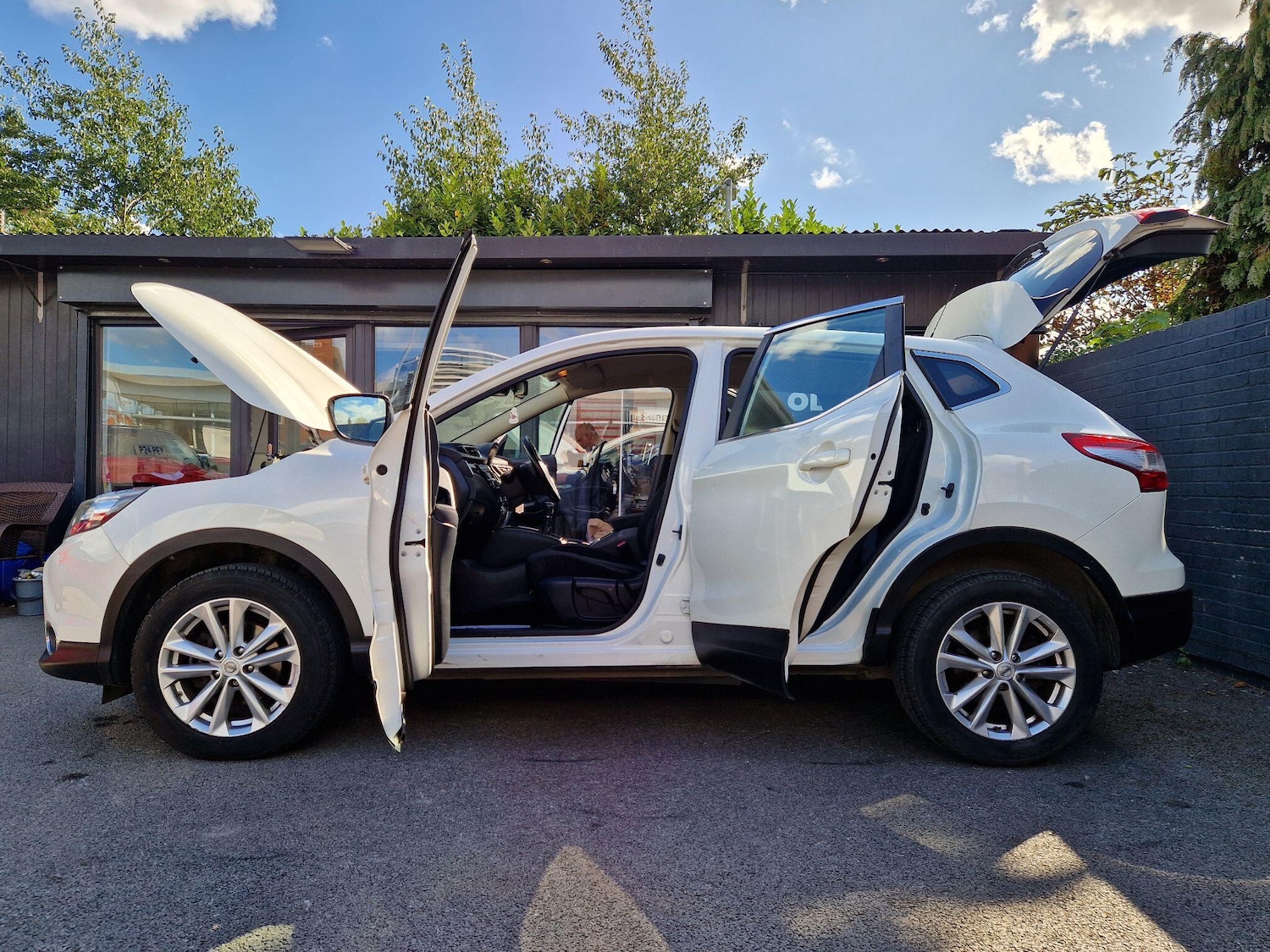 Used Nissan Qashqai 2014 for sale - 76953573: Photo 14