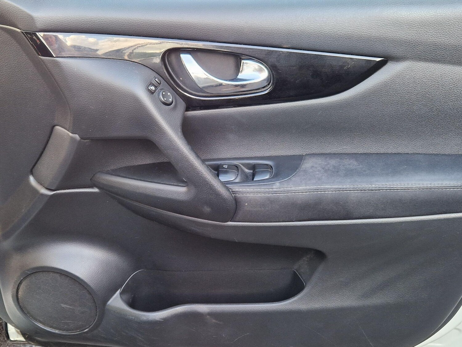 Used Nissan Qashqai 2014 for sale - 76953573: Photo 30