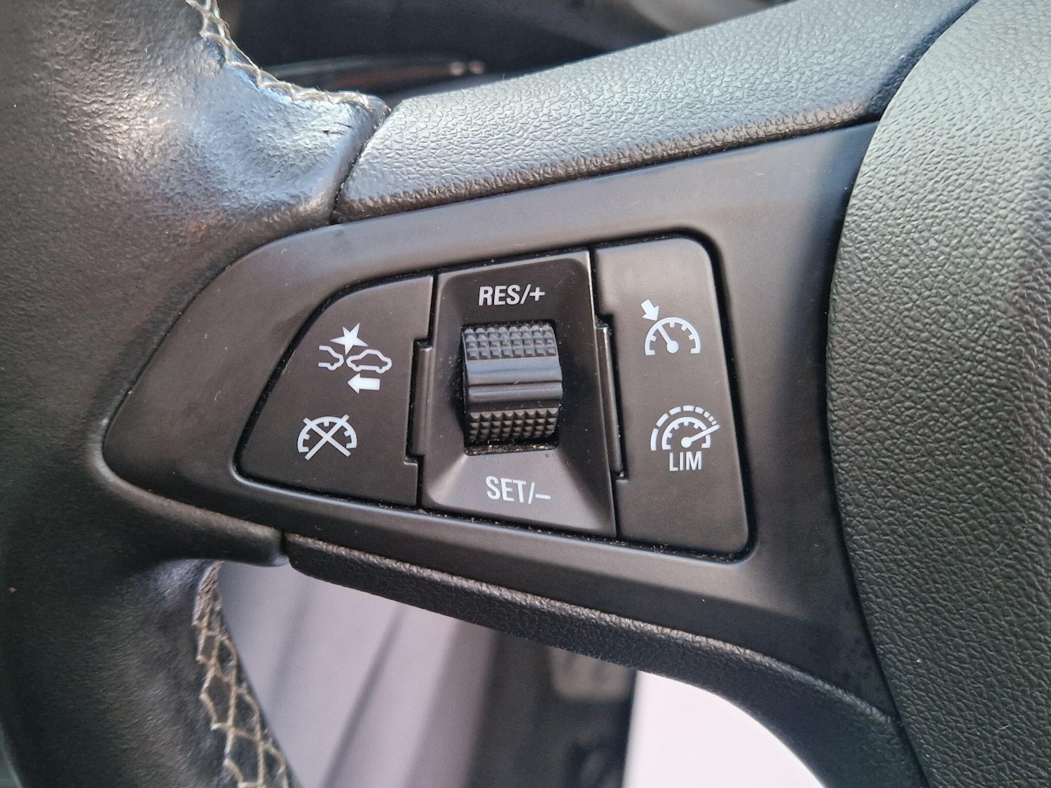 Used Vauxhall Astra 2019 for sale - 77174879: Photo 45