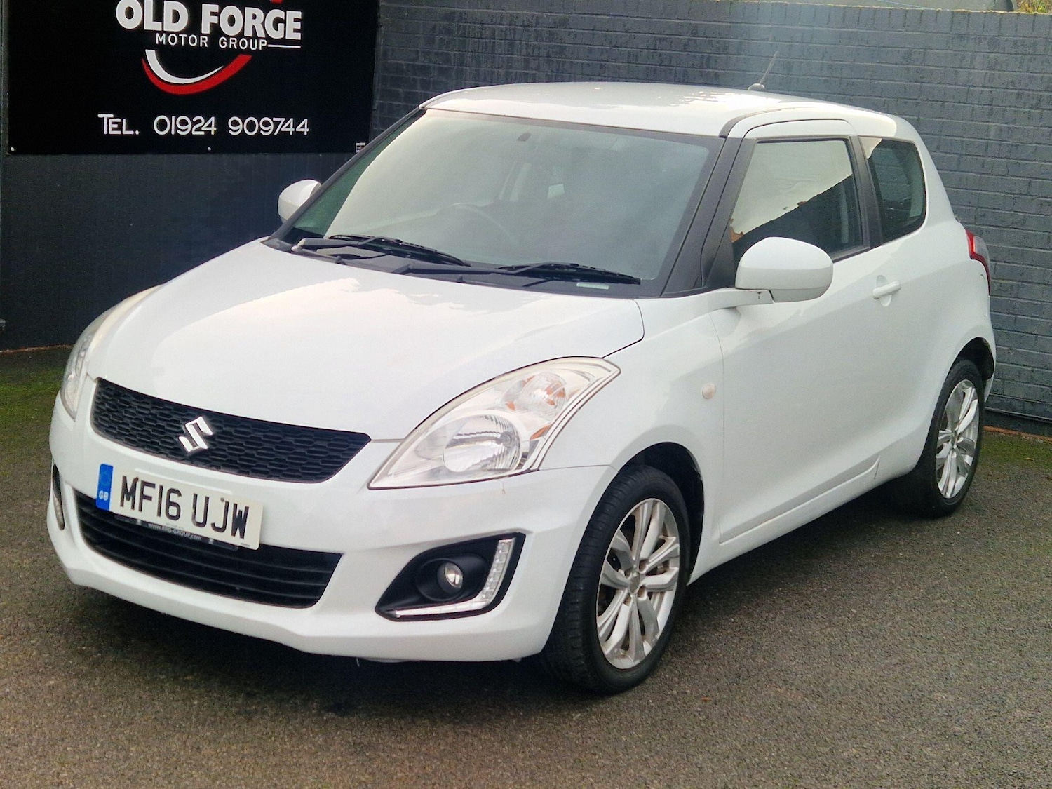 Used Suzuki Swift 2016 for sale - 76912762: Photo 1