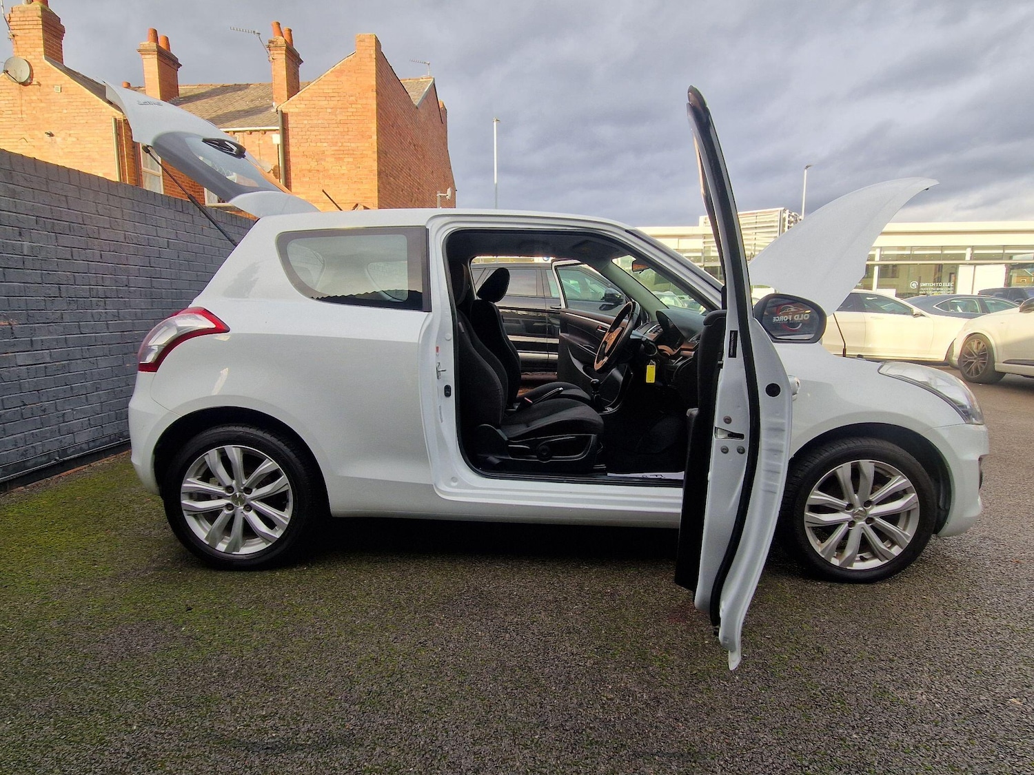 Used Suzuki Swift 2016 for sale - 76912762: Photo 22