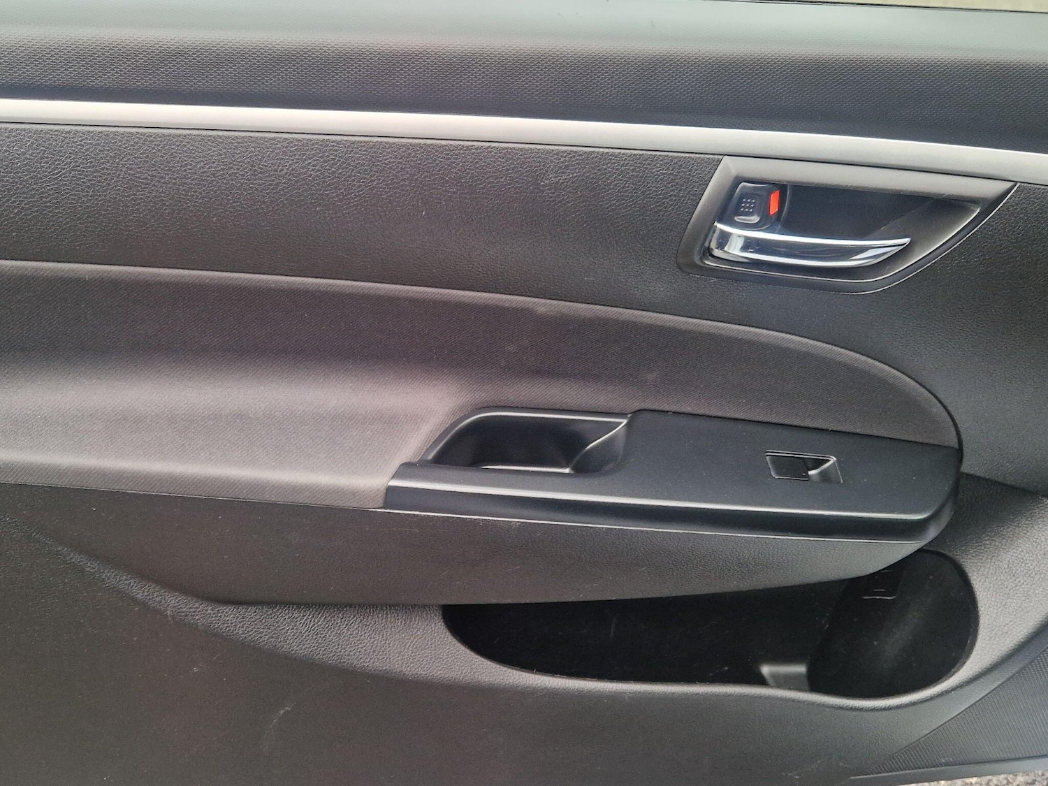 Used Suzuki Swift 2016 for sale - 76912762: Photo 35