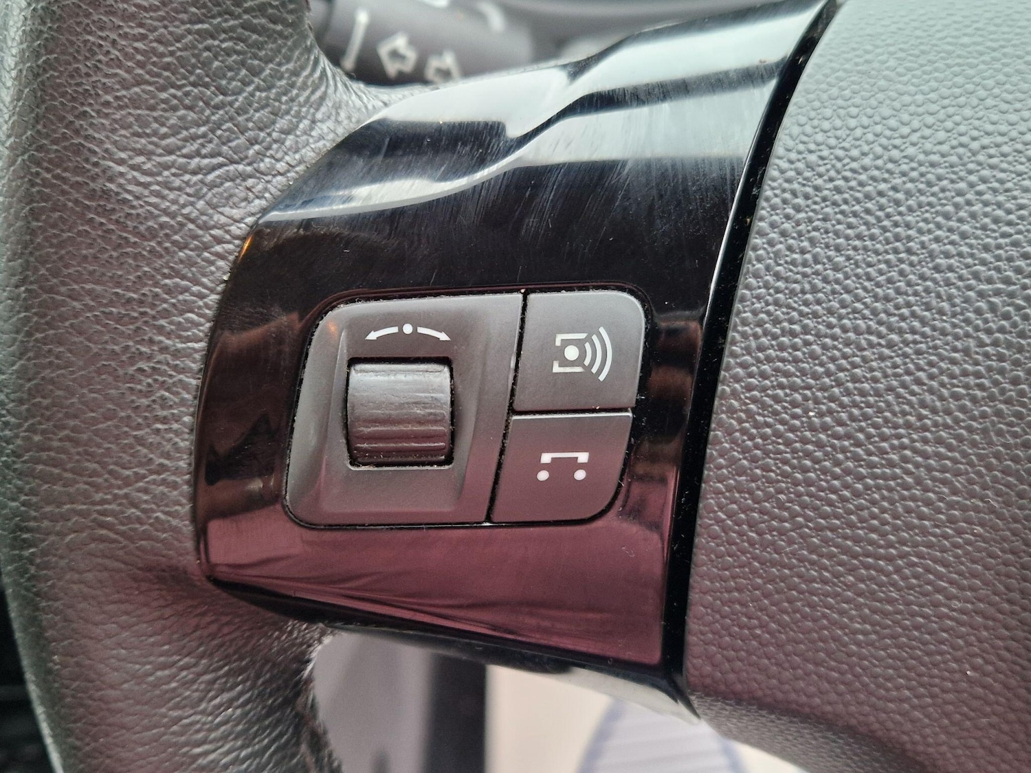 Used Vauxhall Corsa 2014 for sale - 77330883: Photo 40