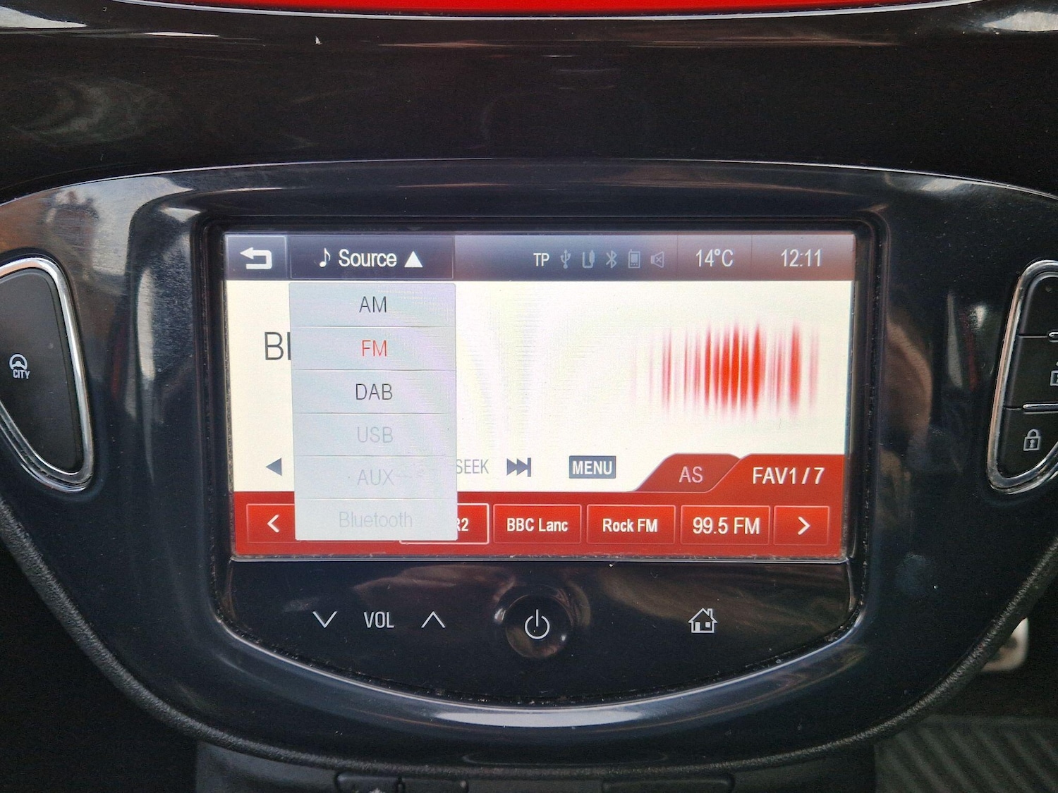 Used Vauxhall Corsa 2015 for sale - 77645960: Photo 28