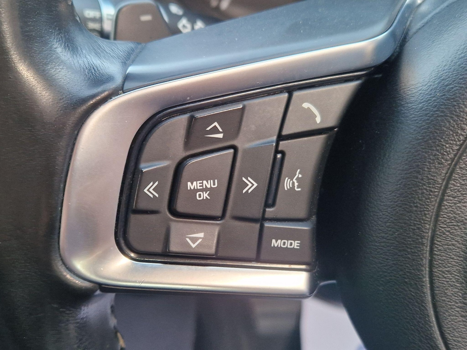 Used Jaguar XF 2016 for sale - 77892488: Photo 47