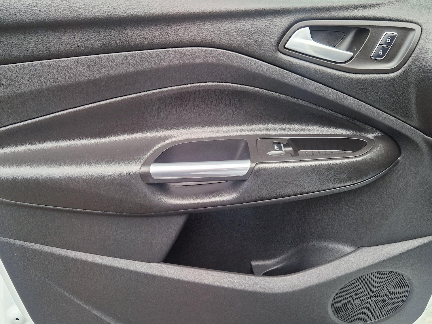 Used Ford Kuga 2016 for sale - 77190566: Photo 38