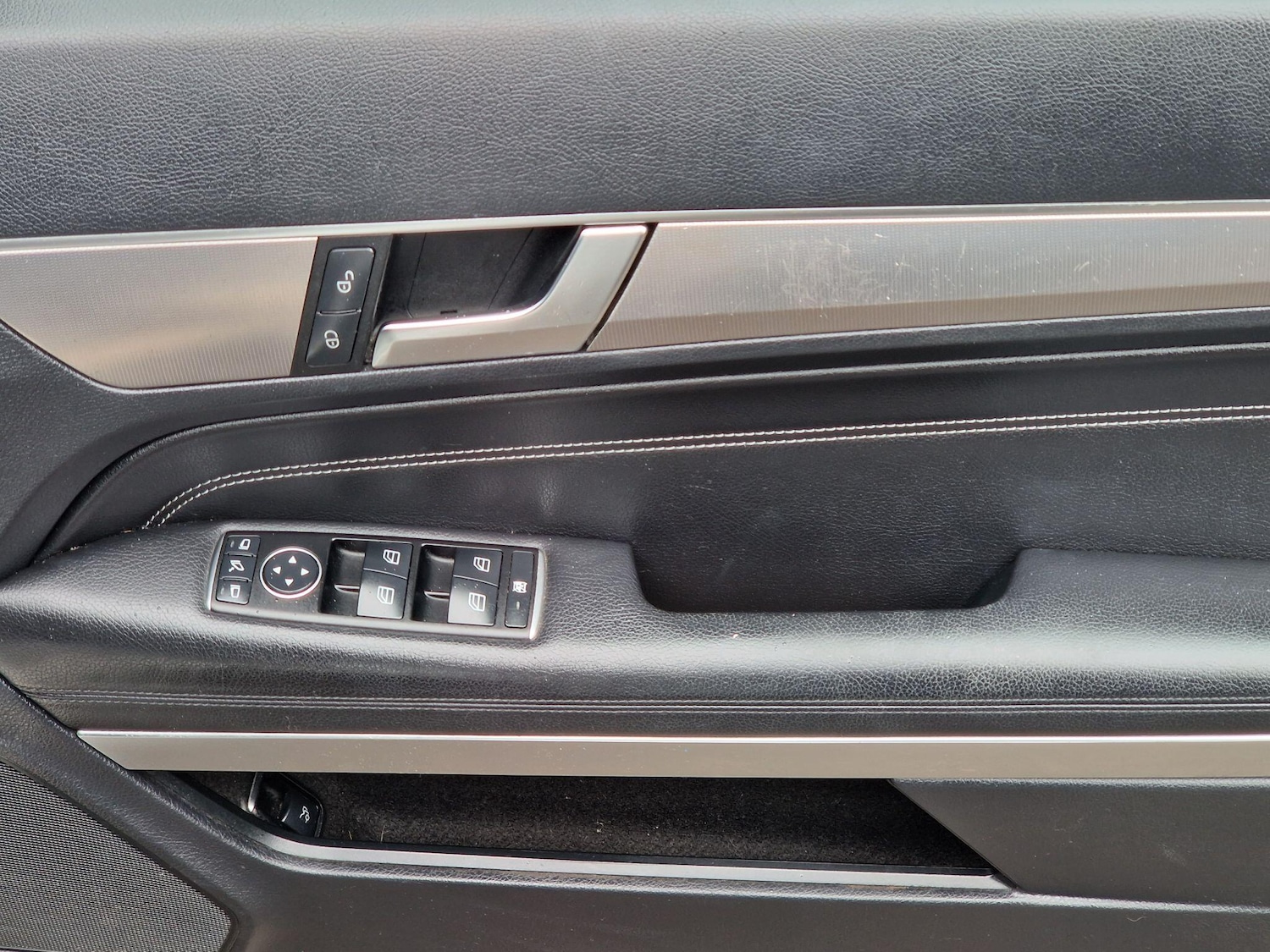 Used Mercedes-Benz E Class 2015 for sale - 77683812: Photo 32