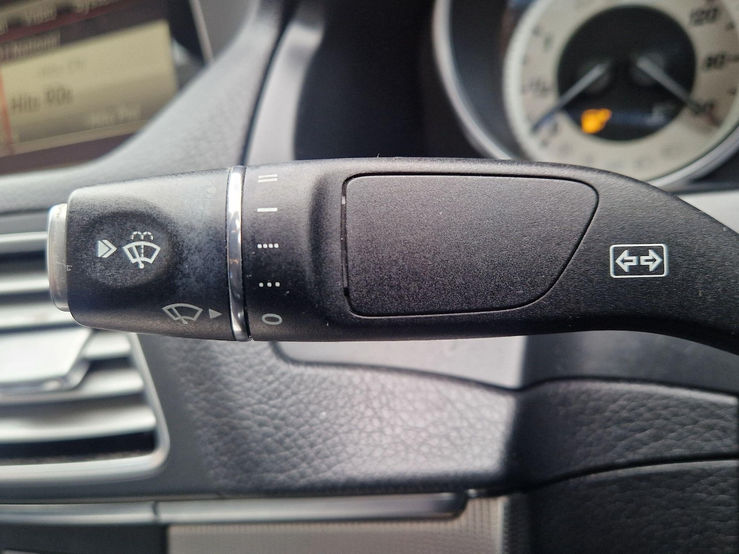 Used Mercedes-Benz E Class 2015 for sale - 77683812: Photo 41