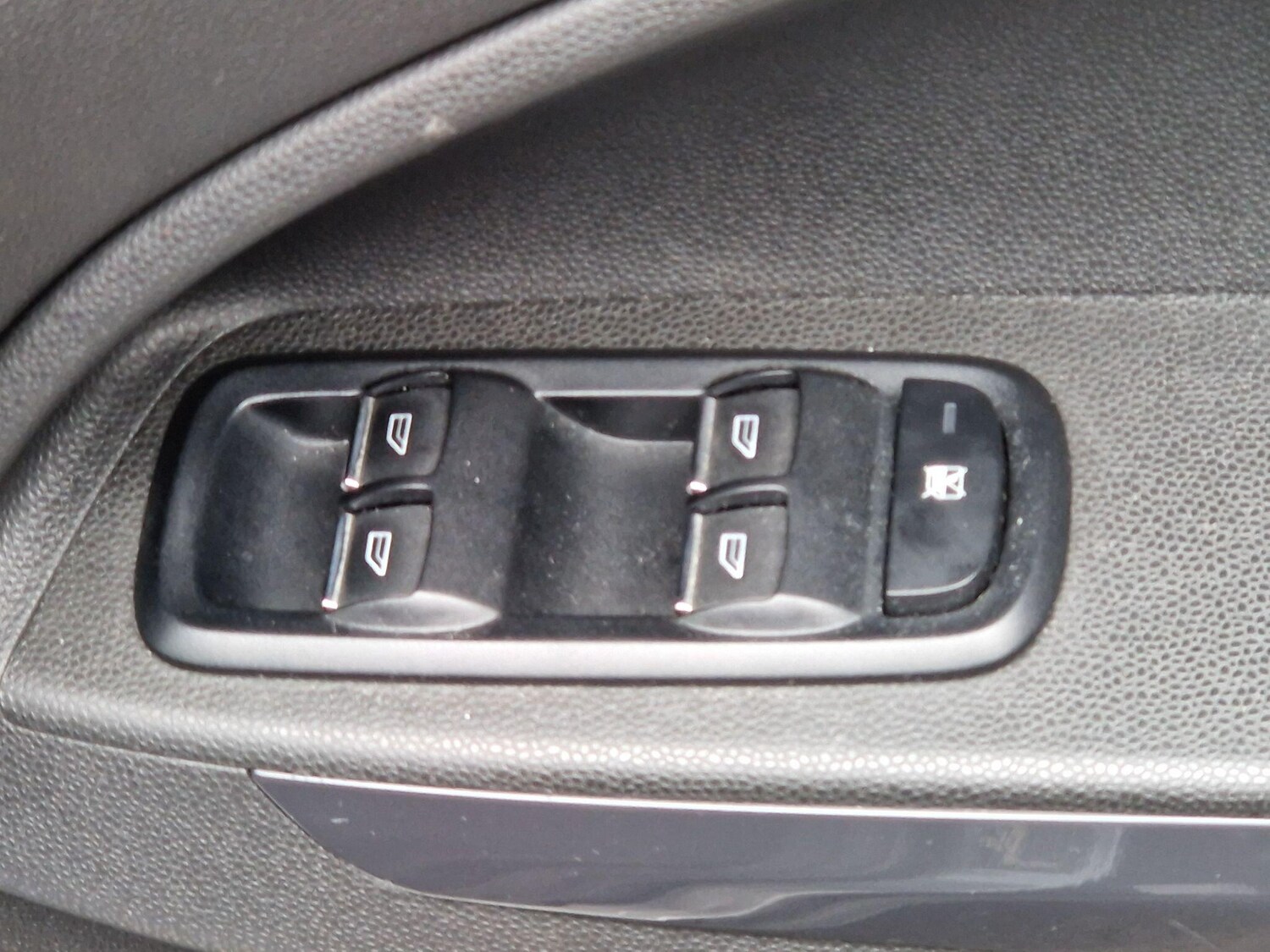 Used Ford Ecosport 2017 for sale - 76780883: Photo 31