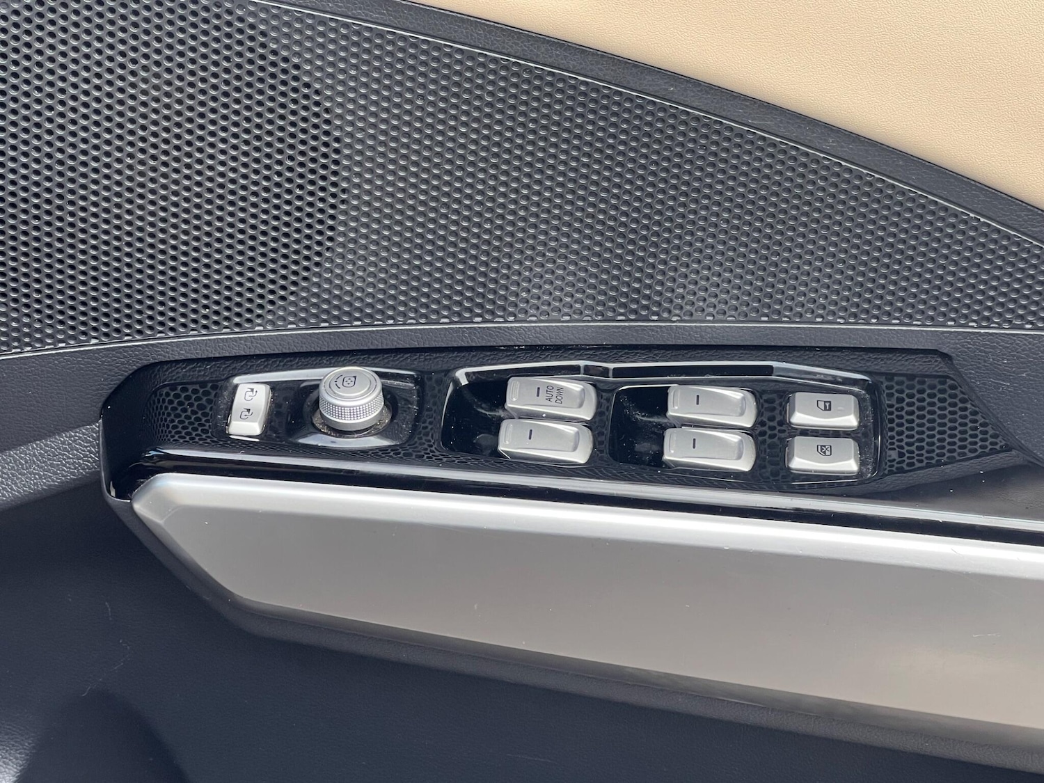 Used Ssangyong Tivoli for sale - 78072448: Photo 31