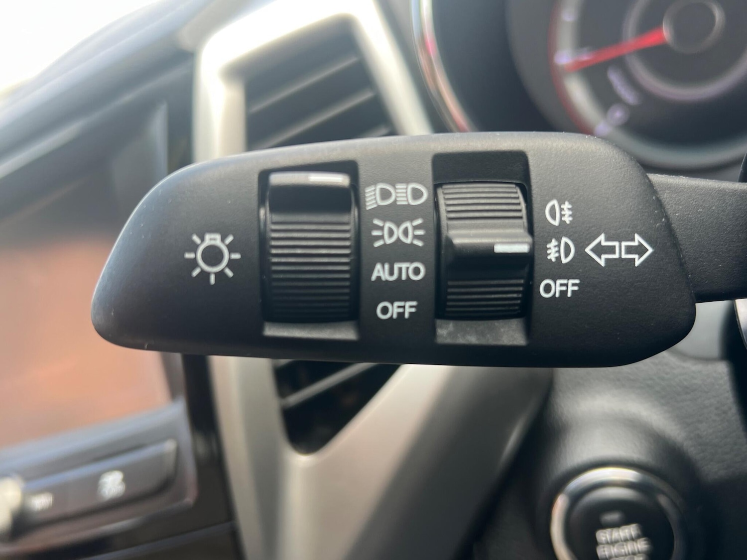 Used Ssangyong Tivoli for sale - 78072448: Photo 43