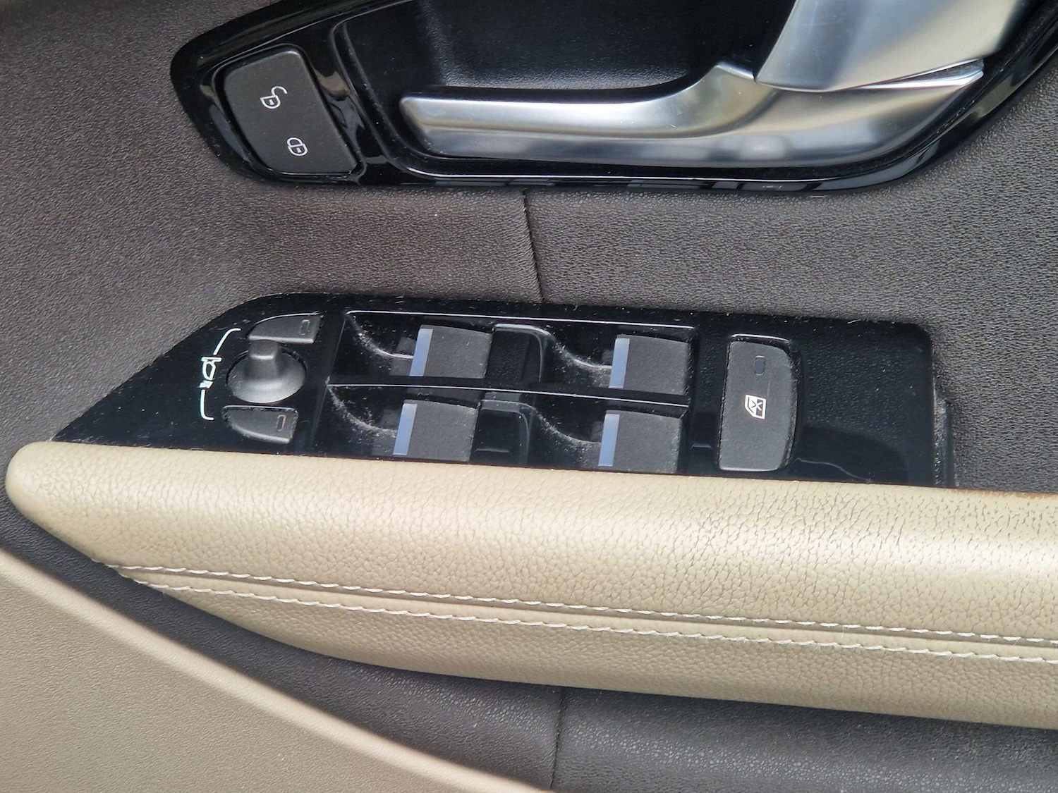 Used Land Rover Range Rover Evoque 2017 for sale - 77854066: Photo 32