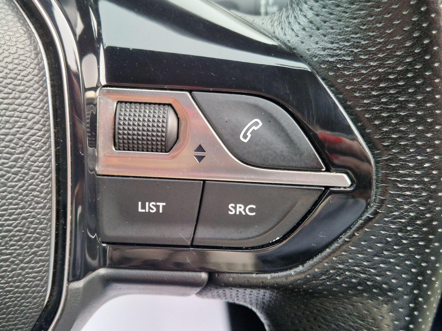 Used Peugeot 3008 2017 for sale - 77155721: Photo 46