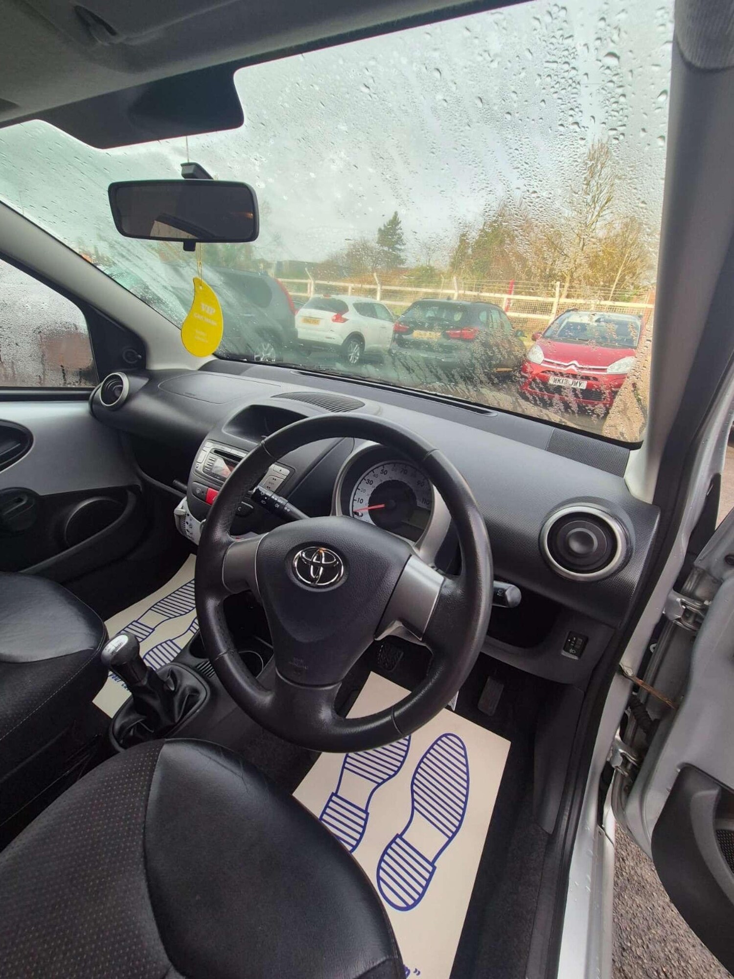 Used Toyota AYGO 2012 for sale - 76781035: Photo 25