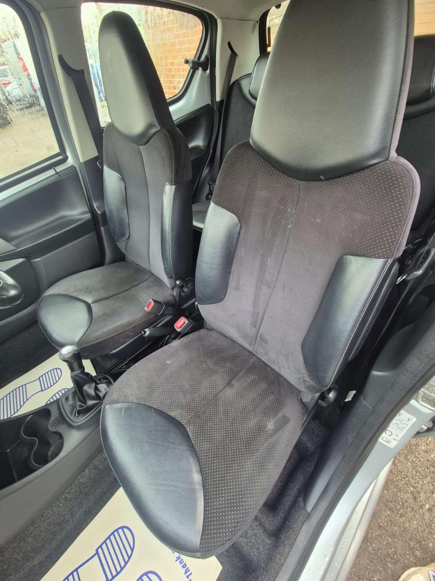 Used Toyota AYGO 2012 for sale - 76781035: Photo 31