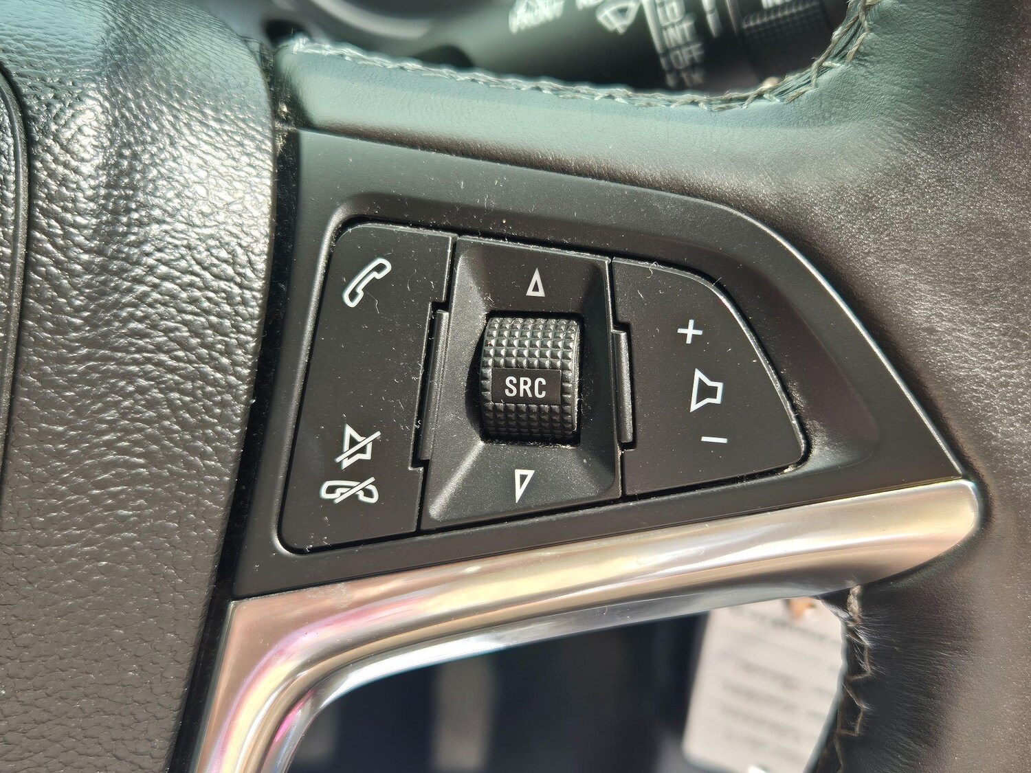 Used Vauxhall Mokka 2015 for sale - 76780929: Photo 46