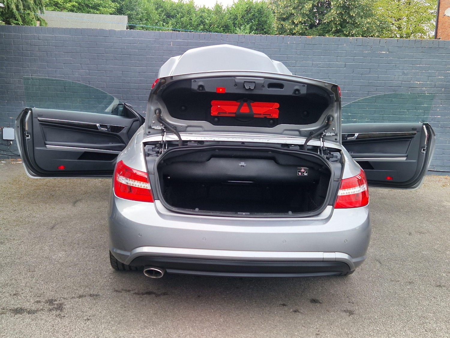 Used Mercedes-Benz E Class 2012 for sale - 76781040: Photo 25