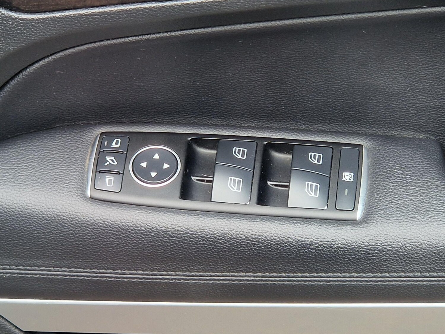 Used Mercedes-Benz E Class 2012 for sale - 76781040: Photo 36