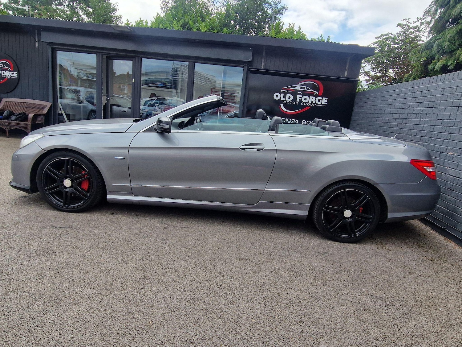 Used Mercedes-Benz E Class 2012 for sale - 76781040: Photo 4