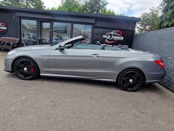 Used Mercedes-Benz E Class 2012 for sale - 76781040: Photo