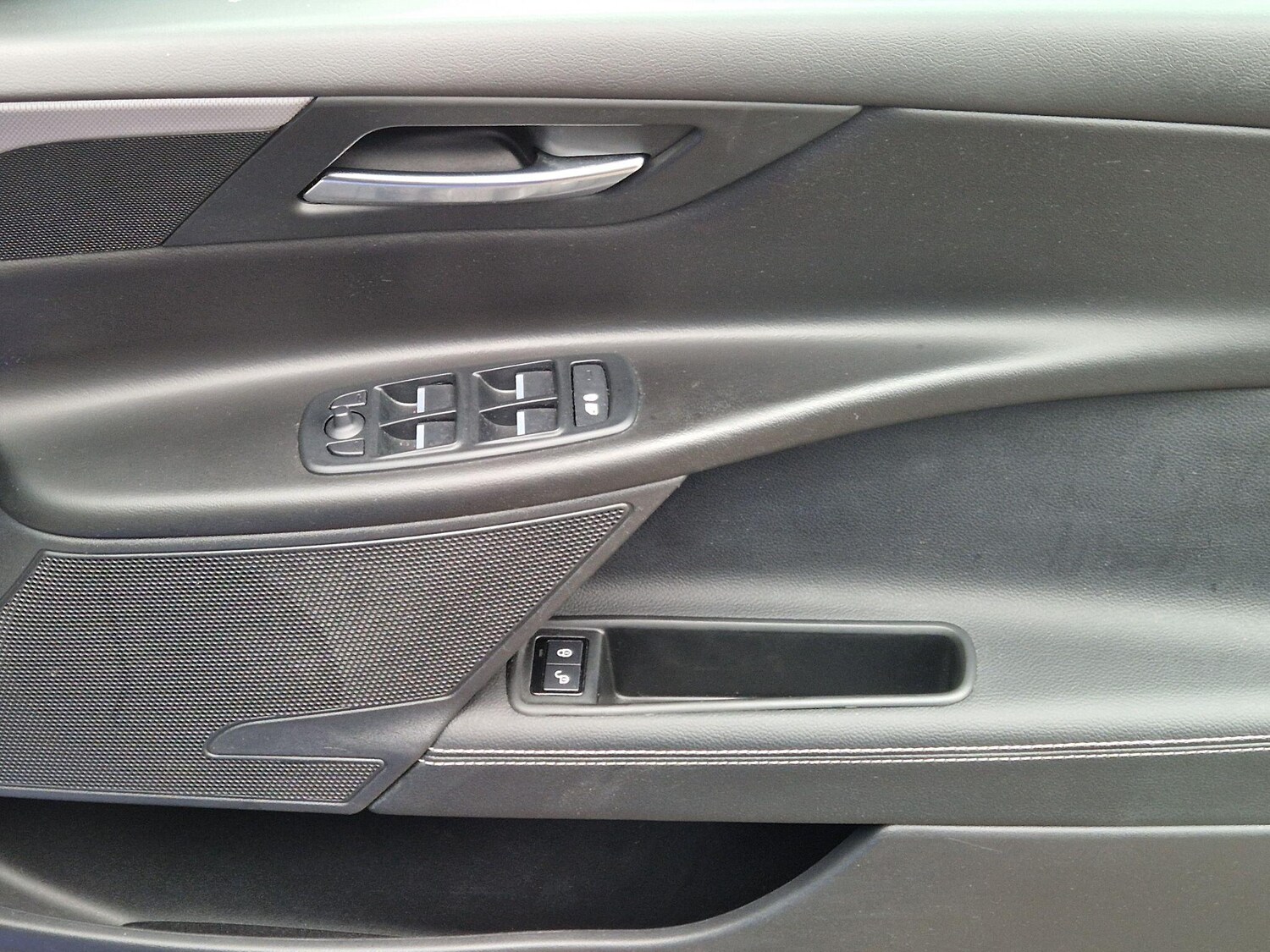 Used Jaguar XE for sale - 78115699: Photo 31