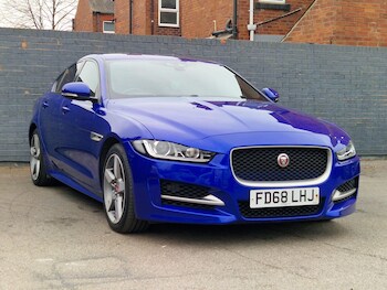 Used Jaguar XE 2018 for sale - 78115699: Photo