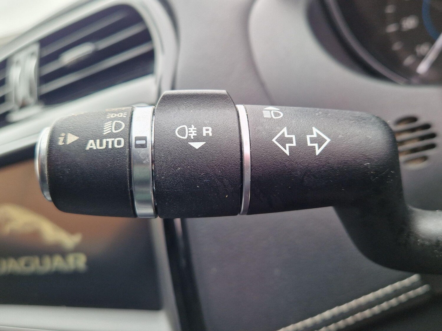 Used Jaguar XE for sale - 78115699: Photo 44