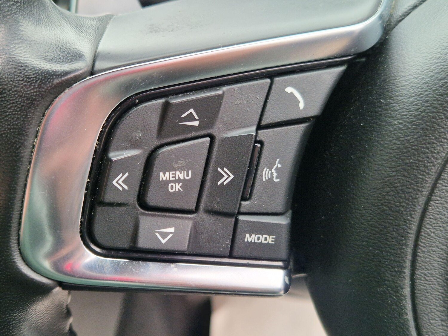 Used Jaguar XE for sale - 78115699: Photo 48